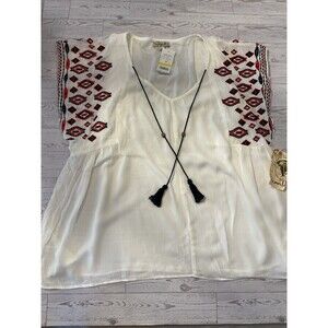 Top Shirt White W/ Embroidery Cap Sleeves Women's Size Medium
